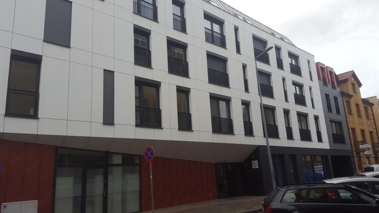 Apartament Skarbowa 1& Parking เลชโน ภายนอก รูปภาพ