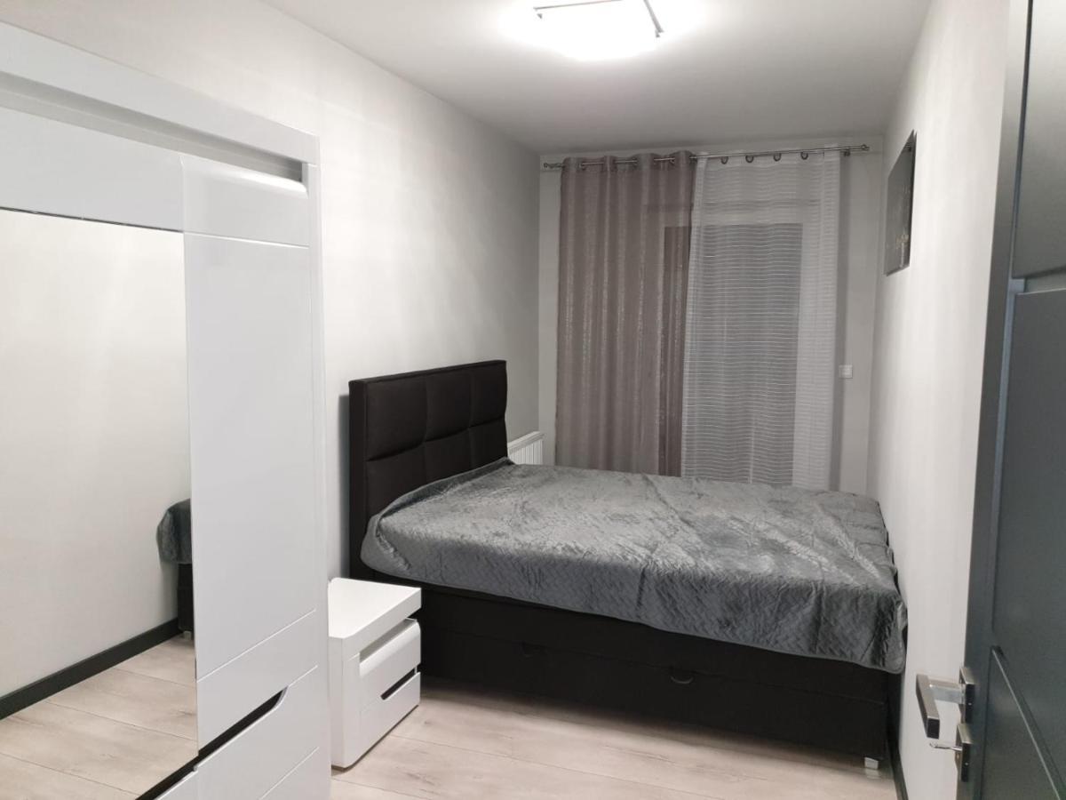 Apartament Skarbowa 1& Parking เลชโน ภายนอก รูปภาพ